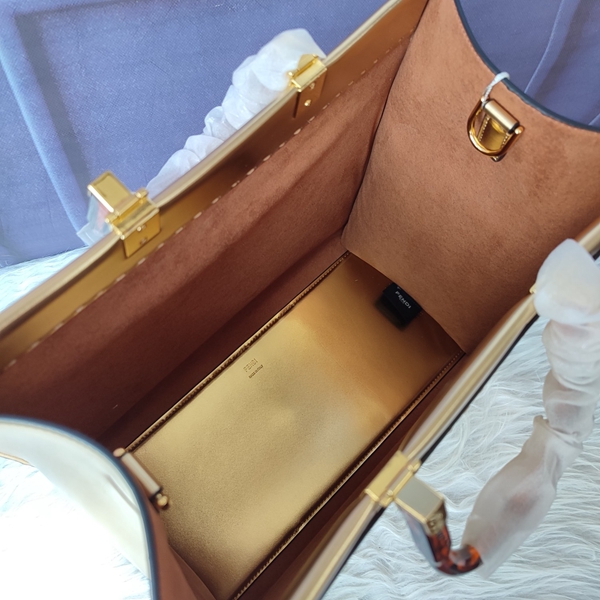 スーパーコピーブランドバッグ着用イメージ